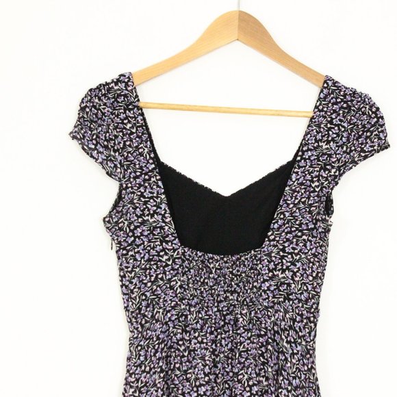 *Urban Outfitters Finnigan Floral Mini Dress - Picture 10 of 10